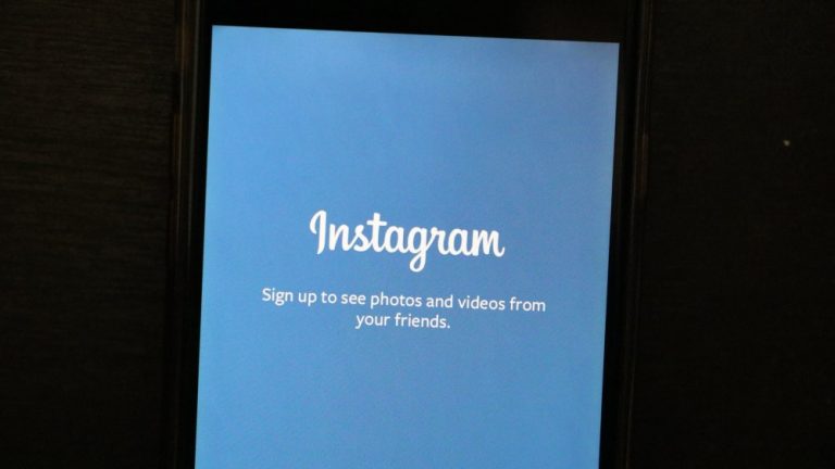 अपने Instagram Account को स्थायी रूप से कैसे Delete करें